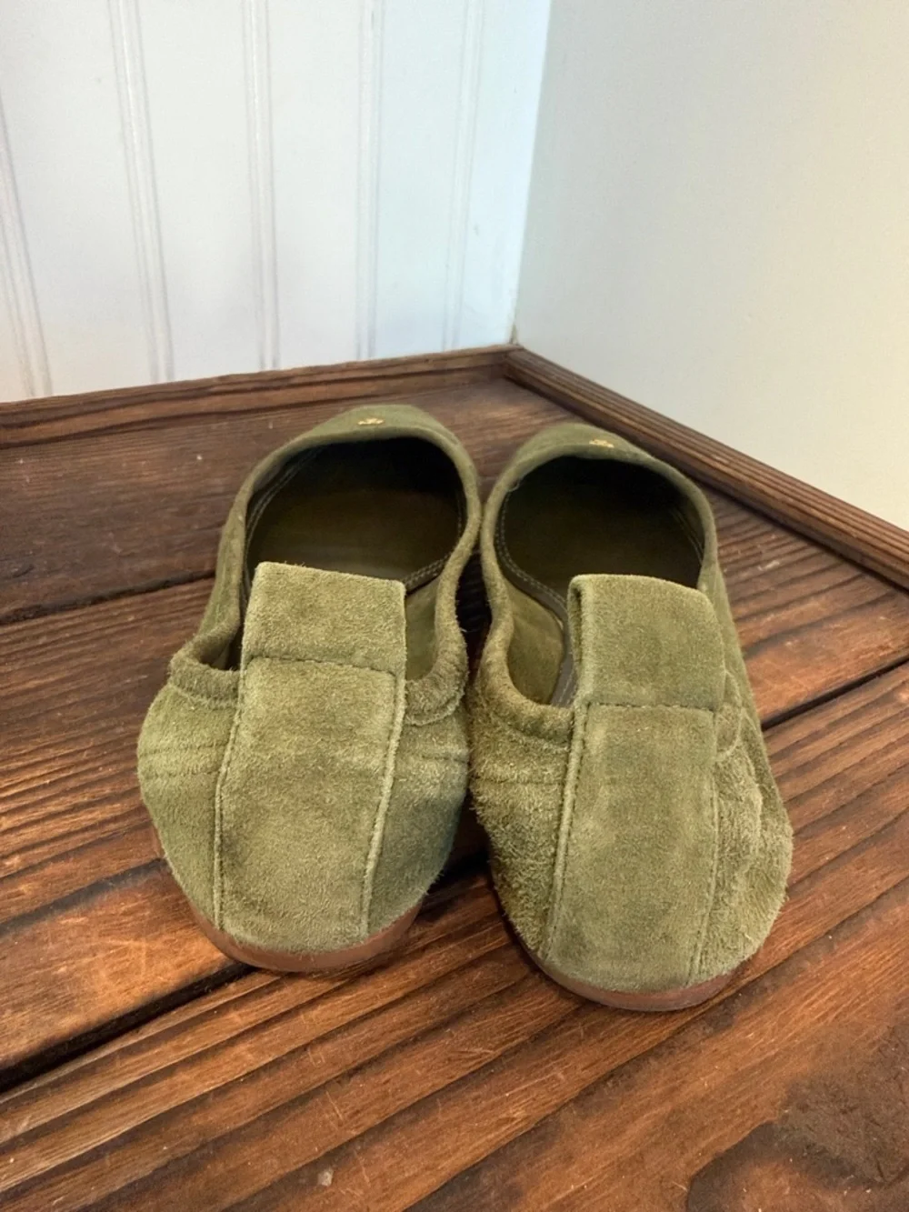Tory Burch Therese Olive Green Suede Ballet Flats with Gold Logo
